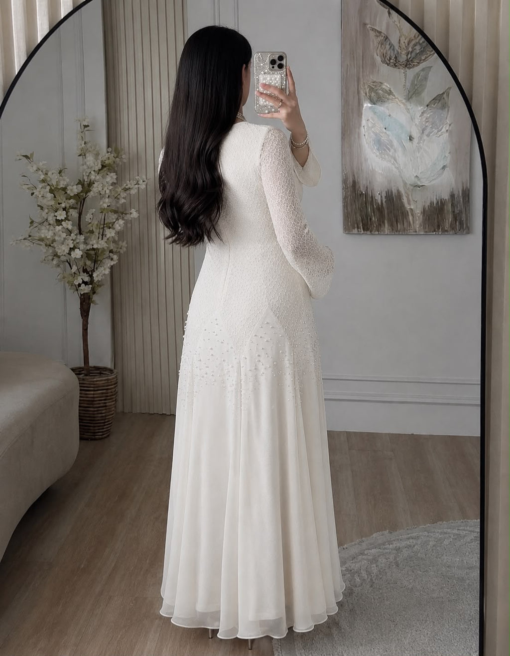 Evening dress adorned with pearls