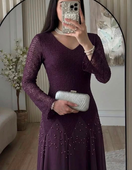 Evening dress adorned with pearls